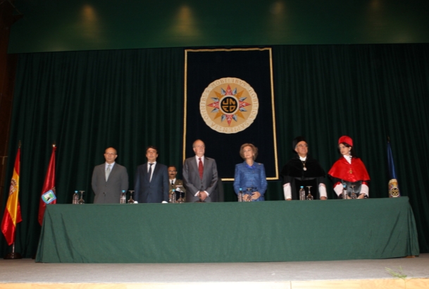 Apertura del Curso Universitario 2012/2013. Vista de la mesa presidencial durante el acto 